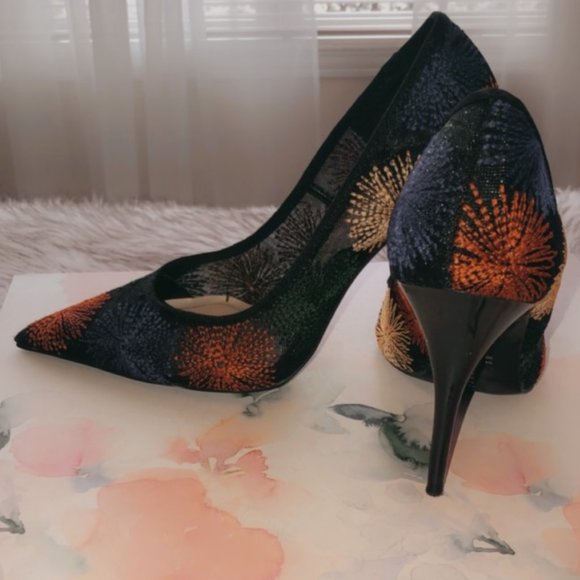 ZARA SHEELS - Picture 7 of 8